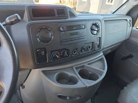 2010 Ford E-Series E-450 SD
