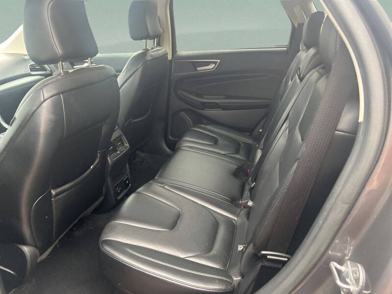 2021 Ford Edge Titanium