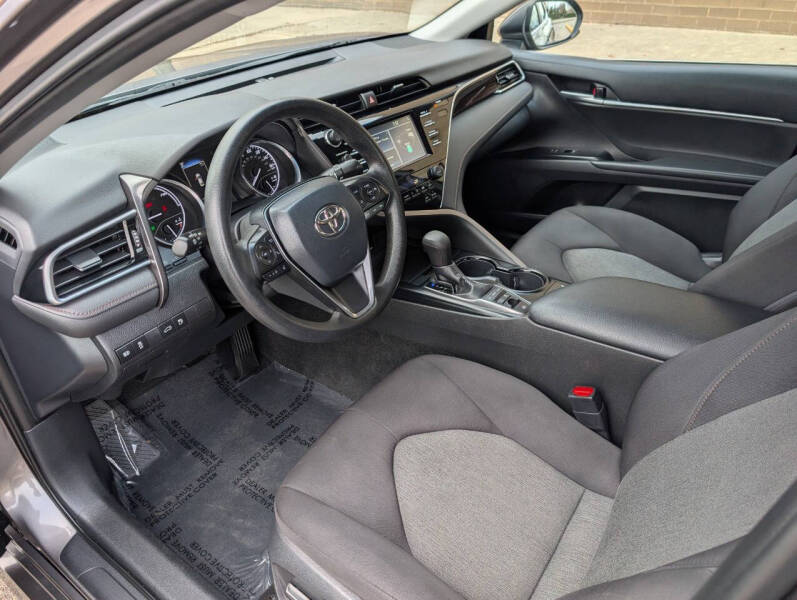 2018 Toyota Camry Hybrid LE