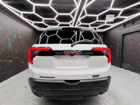 2023 GMC Acadia SLT