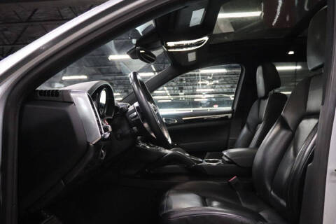 2017 Porsche Cayenne S E-Hybrid Platinum Edition