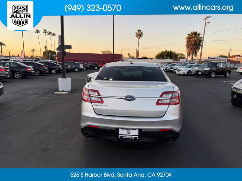 2016 Ford Taurus SE