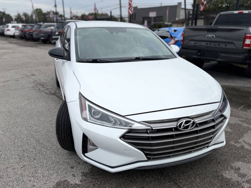 2020 Hyundai Elantra SE