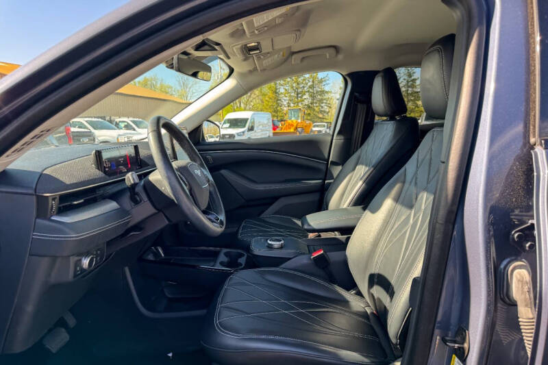 2021 Ford Mustang Mach-E Select