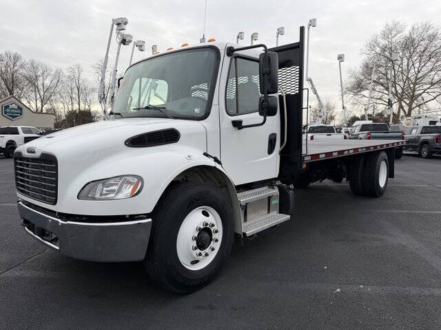 2023 Freightliner M2 106