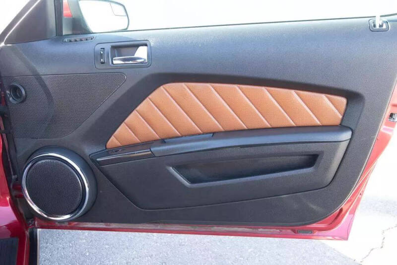 2011 Ford Mustang V6 Premium