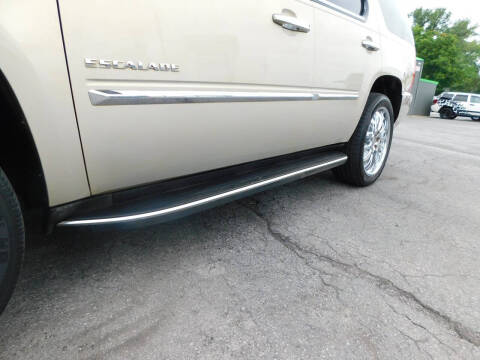 2011 Cadillac Escalade Luxury