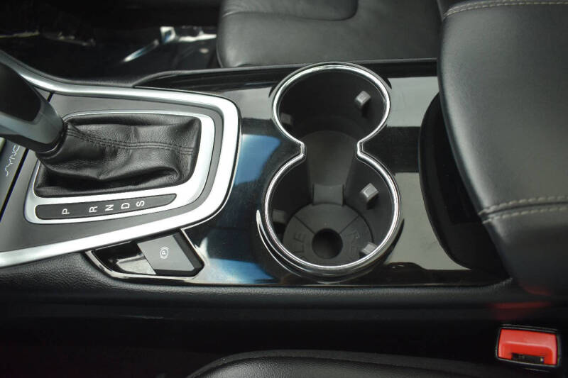 2016 Ford Edge Titanium