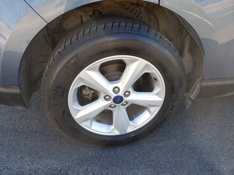 2018 Ford Edge SE