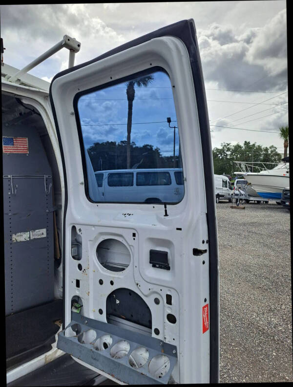 2013 Ford E-Series E-350 SD