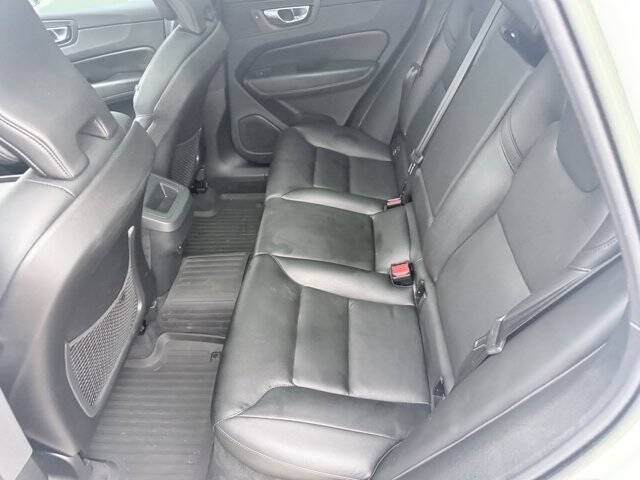 2023 Volvo XC60 B5 Core