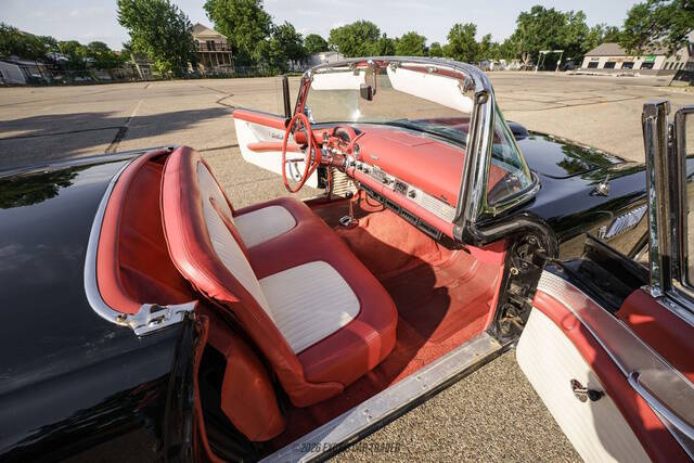 1956 Ford Thunderbird
