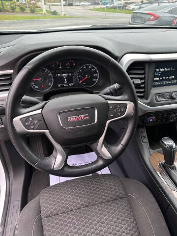 2017 GMC Acadia SLE-2