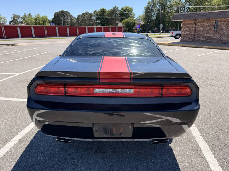 2013 Dodge Challenger SXT