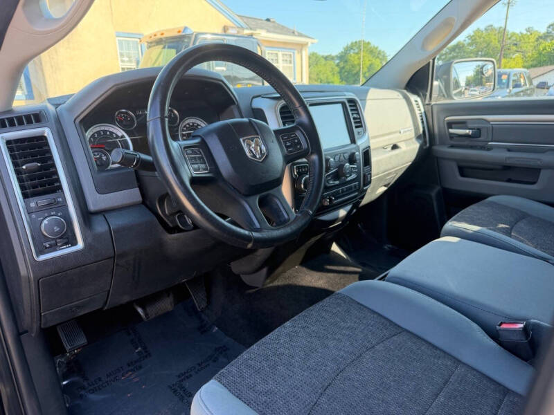2017 RAM 1500 SLT