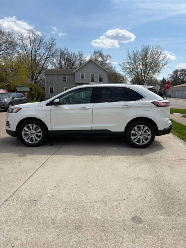 2022 Ford Edge Titanium