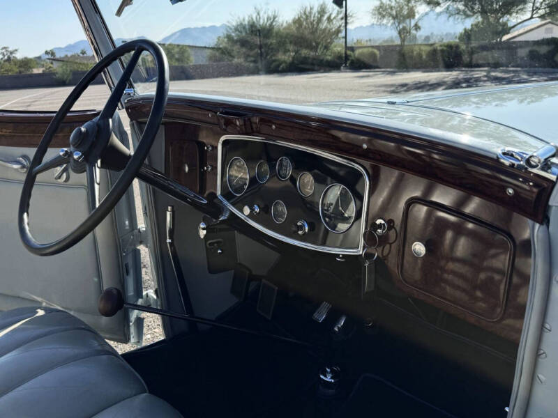 1932 Packard Deluxe 8