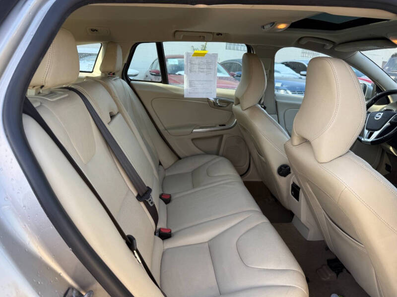 2015 Volvo V60 T5 Premier Plus