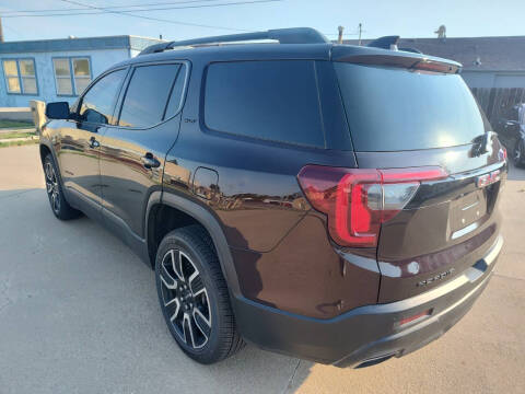 2021 GMC Acadia SLT