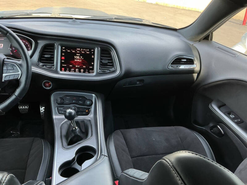 2015 Dodge Challenger SRT Hellcat