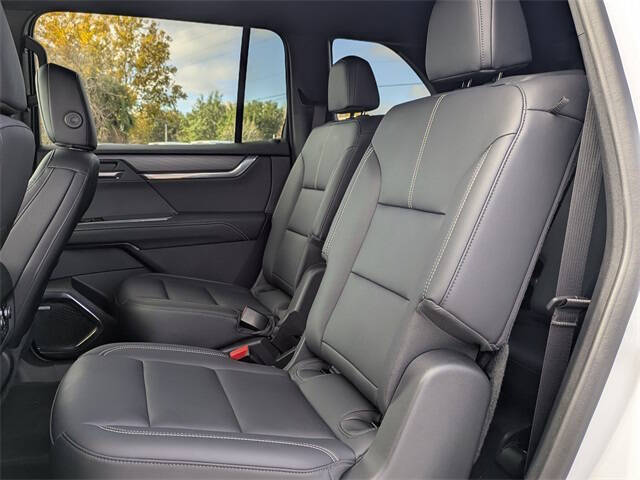 2024 GMC Acadia Elevation