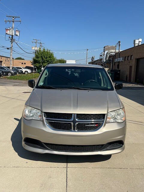 2013 Dodge Grand Caravan for sale at Titan Motors in Elk Grove Village, IL