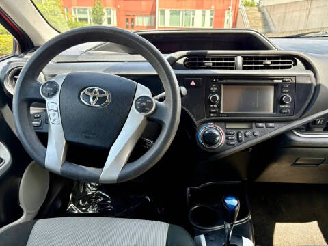 2014 Toyota Prius c