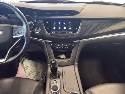 2025 Cadillac XT6 Premium Luxury