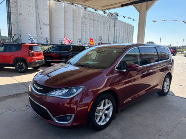 2018 Chrysler Pacifica for sale at Kansas Auto Sales in Ulysses, KS