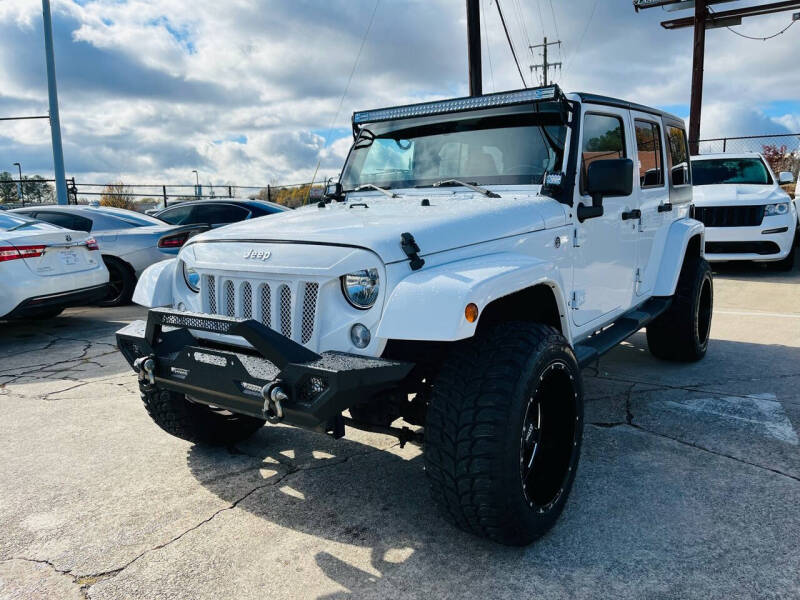 2018 Jeep Wrangler Unlimited Sahara photo 2