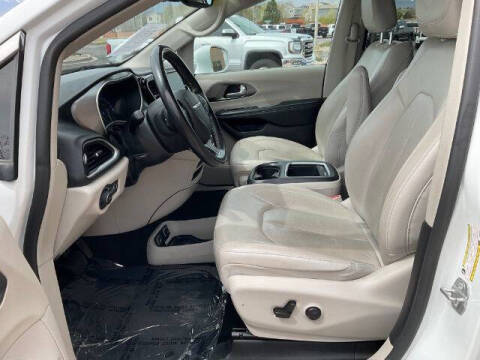 2021 Chrysler Pacifica Touring L