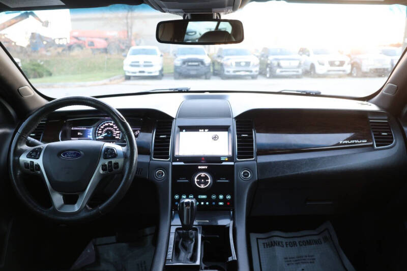 2017 Ford Taurus Limited