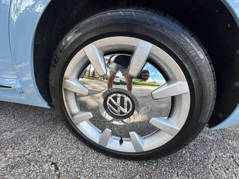 2013 Volkswagen Beetle Convertible