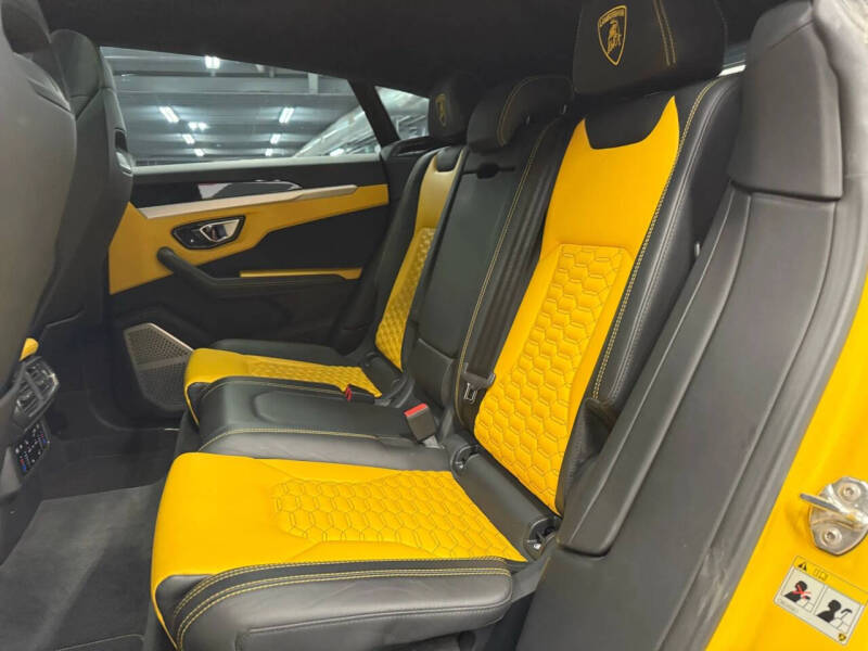 2019 Lamborghini Urus