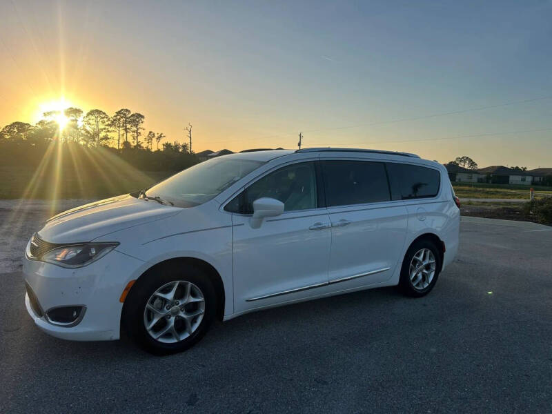 2018 Chrysler Pacifica Touring L Plus