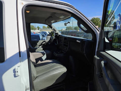 2017 Chevrolet Express 2500