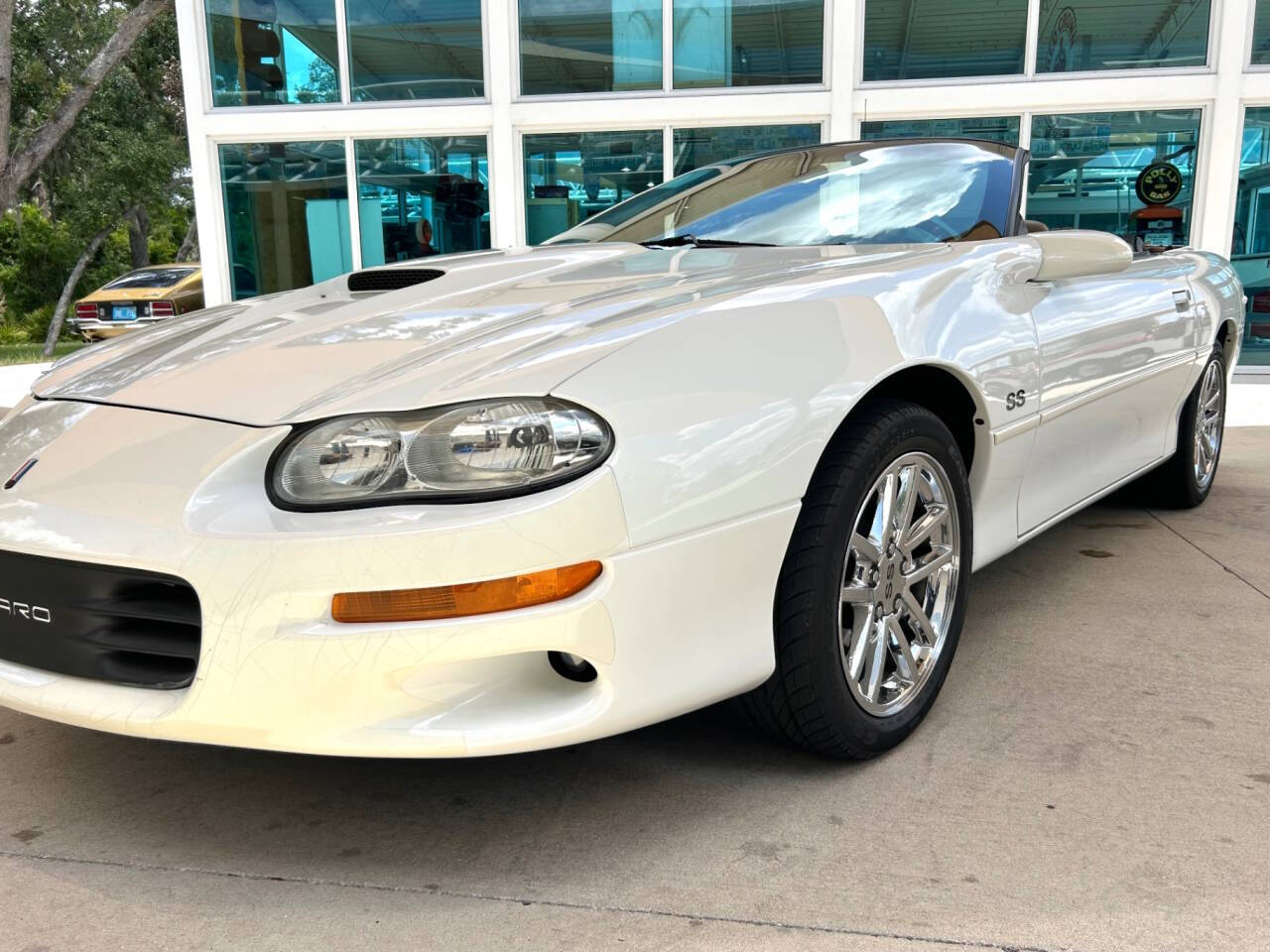 2002 Chevrolet Camaro 10