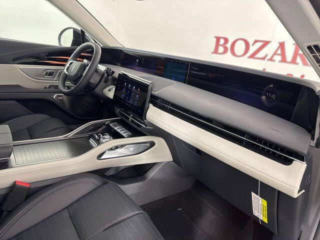 2025 Lincoln Nautilus Reserve