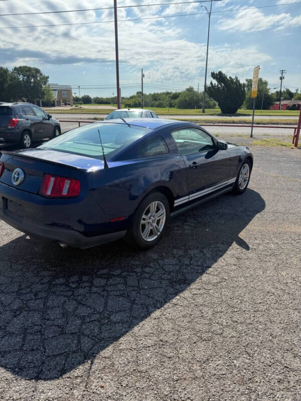 2011 Ford Mustang V6