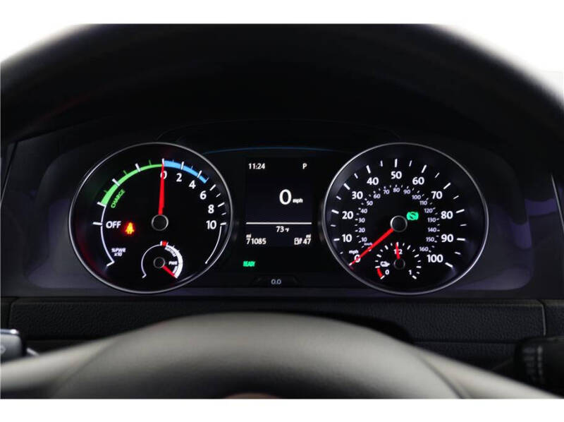 2016 Volkswagen e-Golf SE