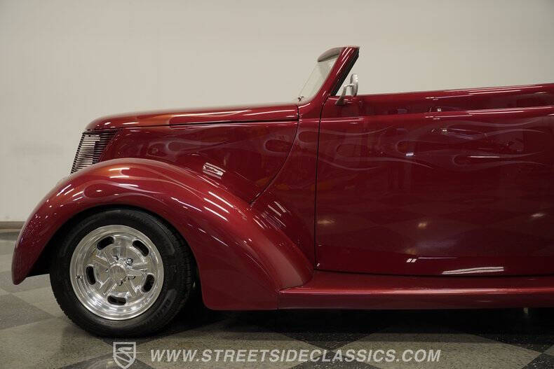 1937 Ford Cabriolet