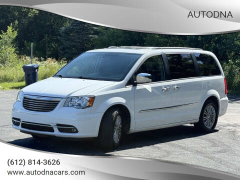 2016 Chrysler Town and Country Touring-L Anniversary Edition