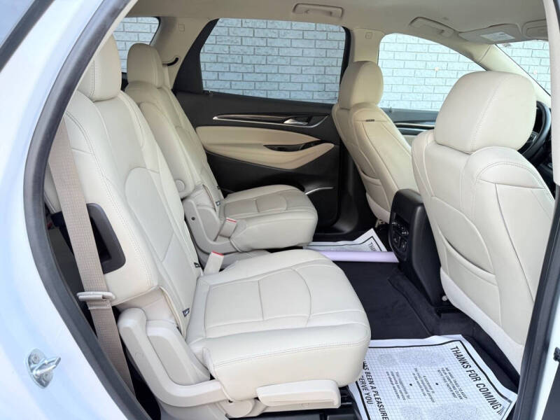 2020 Buick Enclave Essence