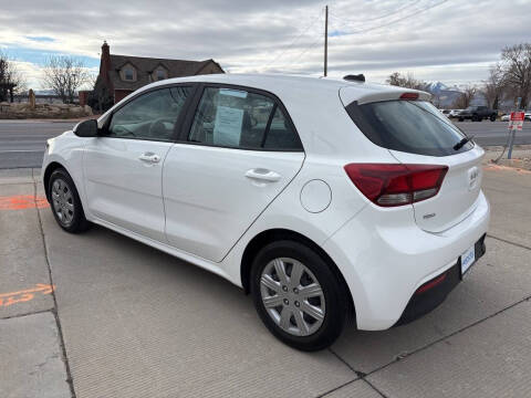 2022 Kia Rio 5-Door S