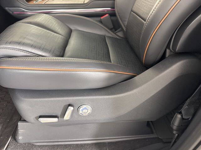 2025 Lincoln Navigator Black Label