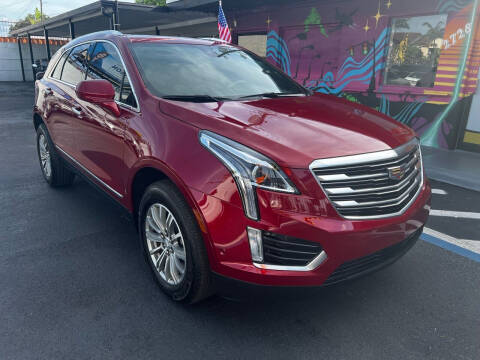 2019 Cadillac XT5 for sale at EM Auto Sales in Miami FL