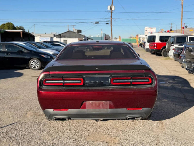 2021 Dodge Challenger SXT