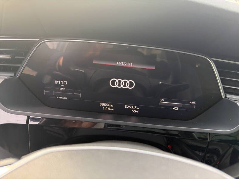 2021 Audi e-tron quattro Premium