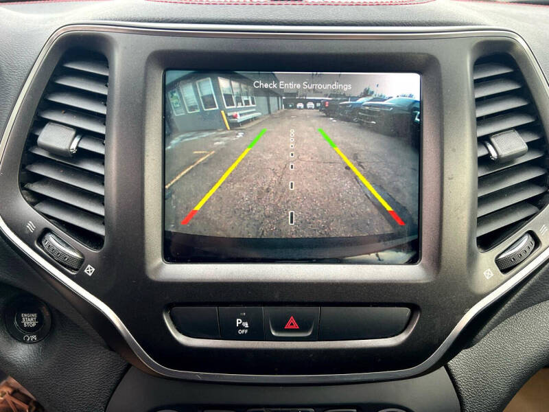 2020 Jeep Cherokee Trailhawk