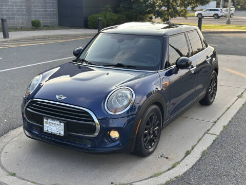 2017 MINI Hardtop 4 Door Cooper